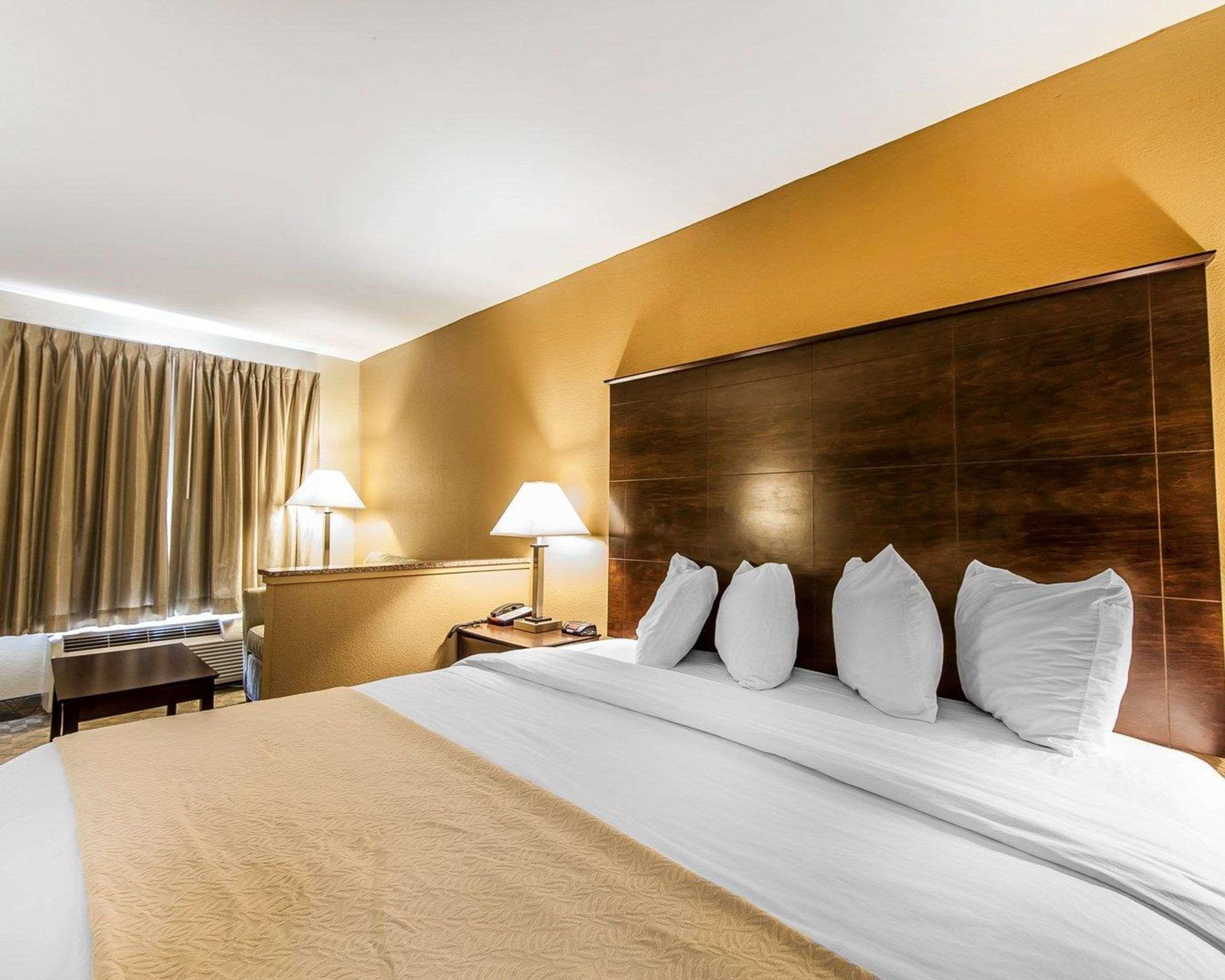 Quality Inn & Suites Bremen Ngoại thất bức ảnh